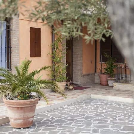 Couette-café La Gioiosa 4*